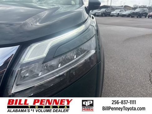 Used 2022 Nissan Pathfinder SL image 9