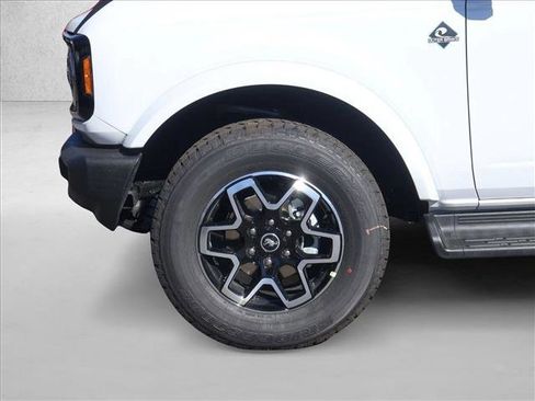 New 2026 Ford Bronco Outer Banks AWD/4WD image 10