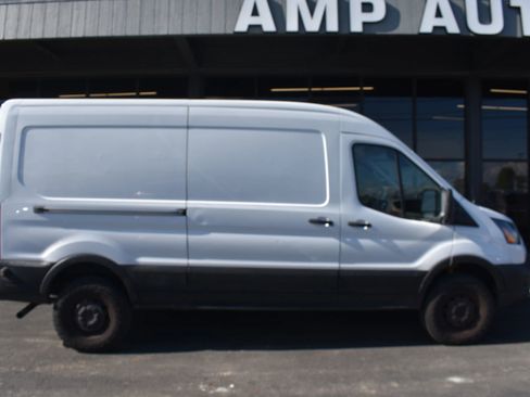 Used 2020 Ford Transit 250 Medium Roof image 4