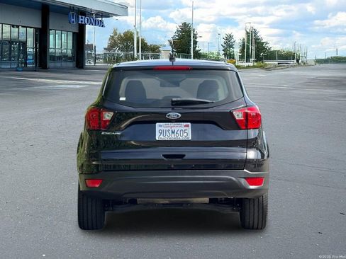 Used 2019 Ford Escape S FWD image 8