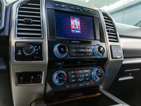 Used 2017 Ford F350 Platinum w/ Platinum Ultimate Package image 11