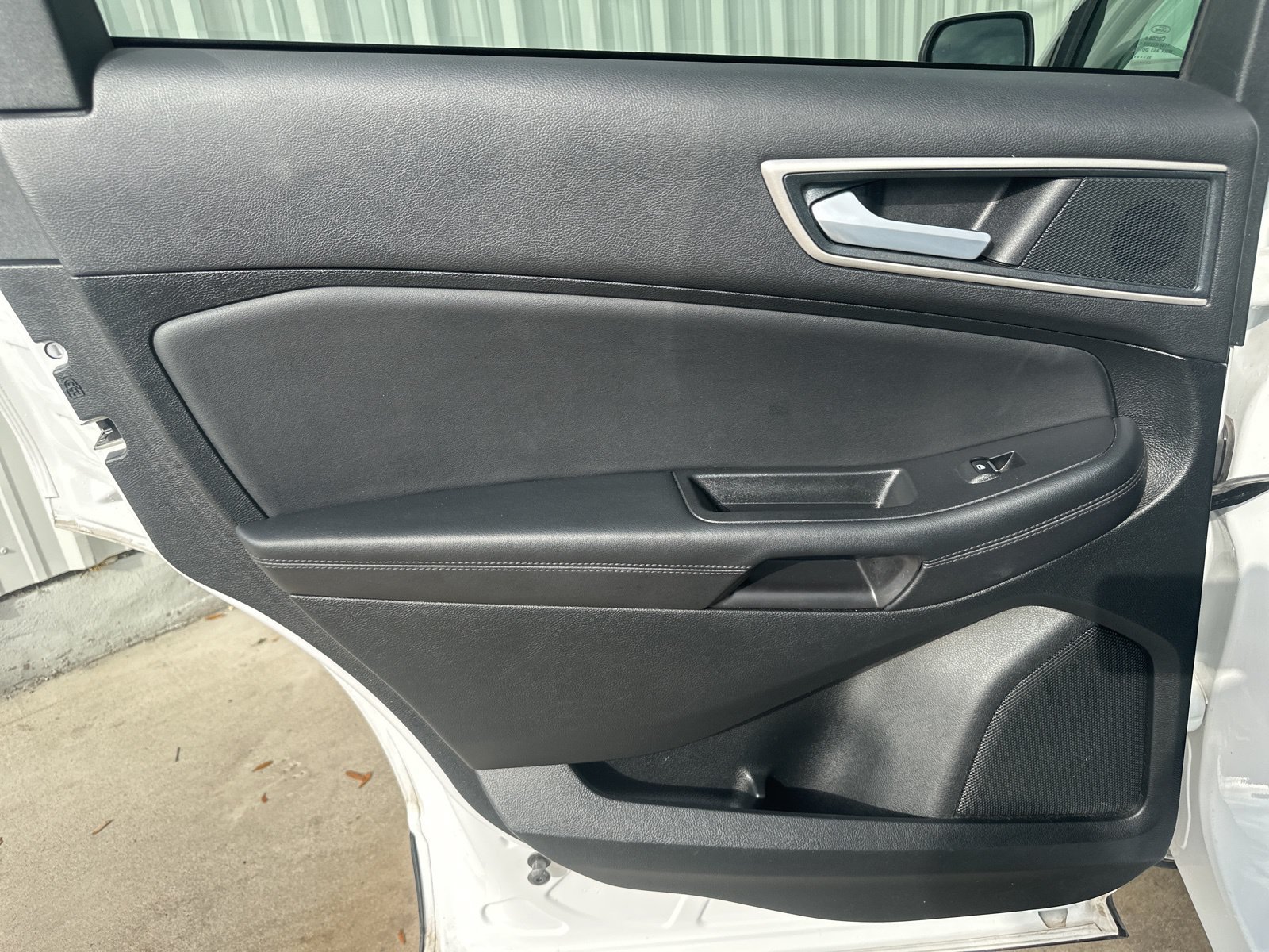 Used 2024 Ford Edge SEL AWD/4WD image 13