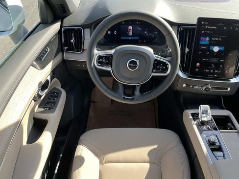 New 2026 Volvo XC90 T8 Plus image 14