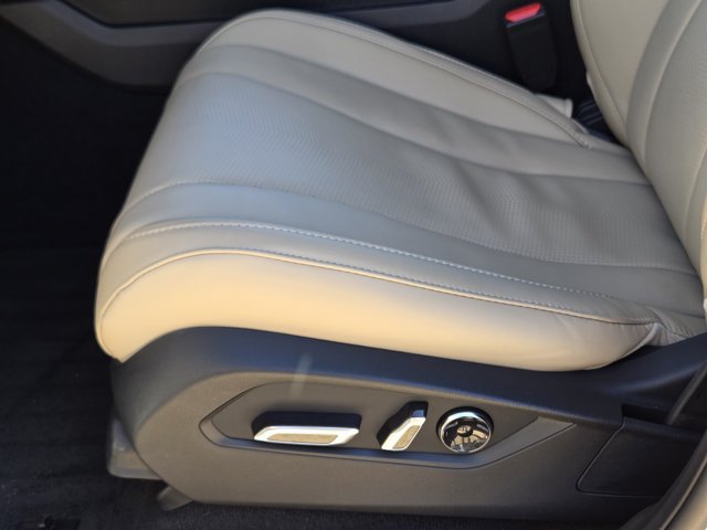 Certified 2026 Acura MDX w/ Technology Package FWD image 24