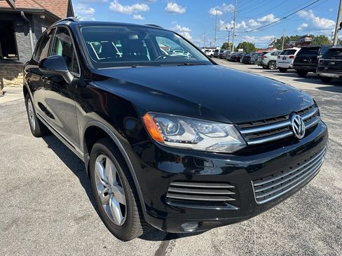 Used 2014 Volkswagen Touareg TDI AWD/4WD image 5