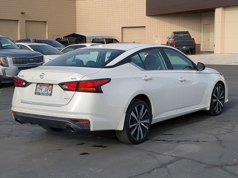 Used 2021 Nissan Altima 2.5 SR image 3