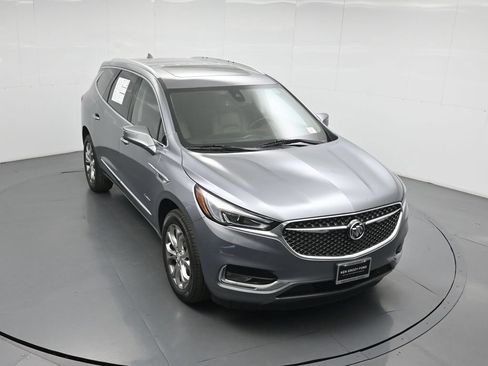 Used 2020 Buick Enclave Avenir w/ Avenir Technology Package FWD image 38