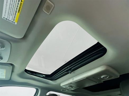 Used 2016 GMC Acadia Denali image 21