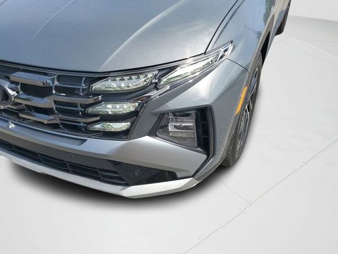 Certified 2025 Hyundai Tucson Limited FWD image 26