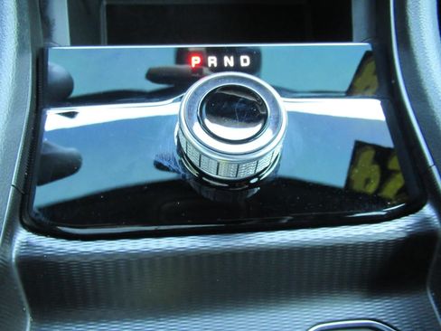 Used 2024 Jeep Grand Cherokee L Altitude RWD image 27