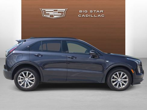 Used 2022 Cadillac XT4 Sport w/ Enhanced Visibility Package FWD image 6
