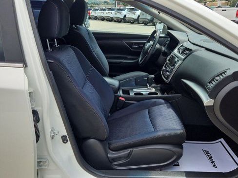 Used 2016 Nissan Altima 2.5 SV FWD image 27