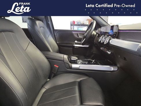 Used 2021 Mercedes-Benz GLB 250 w/ Premium Package image 20