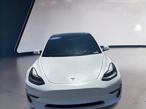 Used 2022 Tesla Model 3 Standard Range RWD image 6