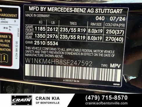 Used 2025 Mercedes-Benz GLC 300 4MATIC image 35