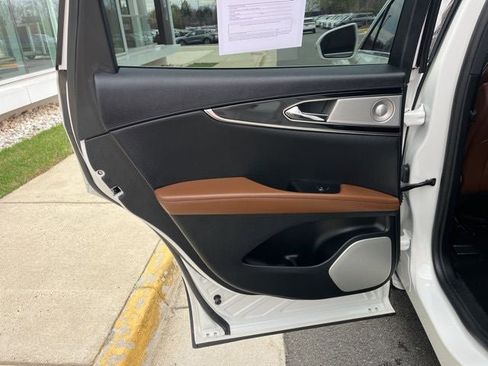 Certified 2023 Lincoln Nautilus Reserve AWD/4WD image 19