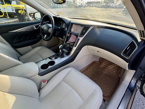 Used 2016 INFINITI Q50 Premium w/ Driver Assistance Package image 15