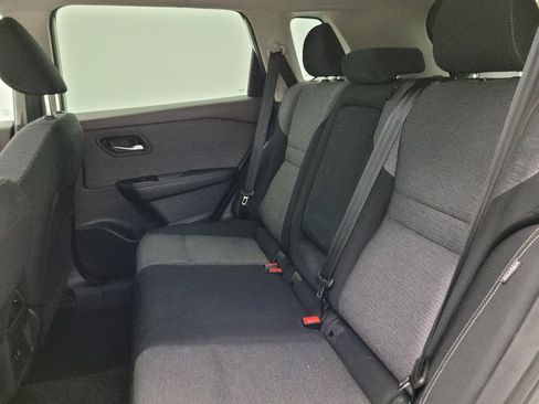 Used 2021 Nissan Rogue SV FWD image 18