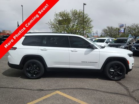 Used 2023 Jeep Grand Cherokee L Laredo AWD/4WD image 2