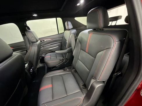 Used 2024 Chevrolet Traverse RS AWD/4WD image 25
