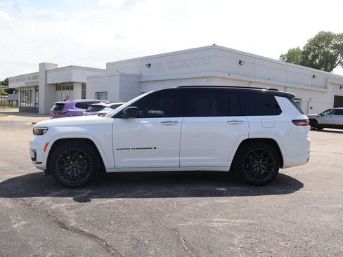 Used 2023 Jeep Grand Cherokee L Summit w/ High Altitude Package AWD/4WD image 4
