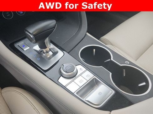 Used 2022 Genesis G70 2.0T image 14