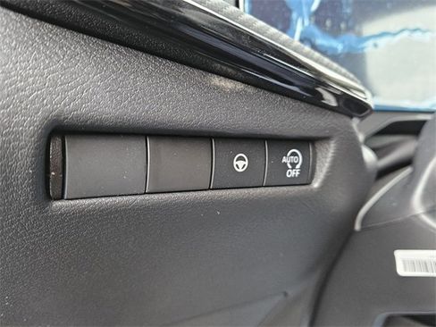 New 2026 Nissan Kicks SR image 27