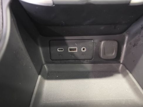 Used 2024 GMC Terrain SLE w/ LPO, Floor Liner Package FWD image 21