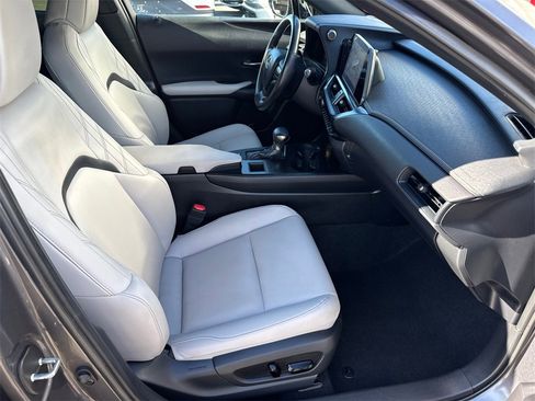 Used 2023 Lexus UX 250h FWD image 14