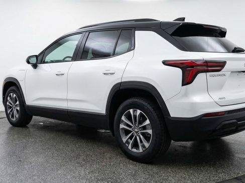 Used 2025 Chevrolet Equinox LT image 6