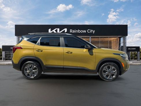 Used 2024 Kia Seltos S FWD image 2