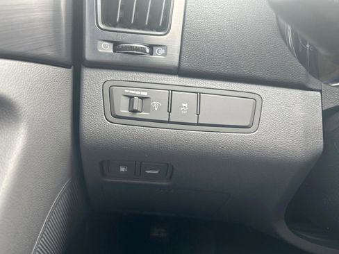 Used 2015 Hyundai Sonata Hybrid FWD image 16