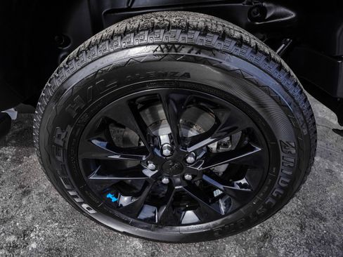 Used 2023 Jeep Wrangler Unlimited Sahara w/ Cold Weather Group image 7