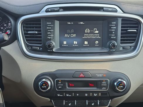 Used 2019 Kia Sorento LX w/ LX Convenience Package image 20