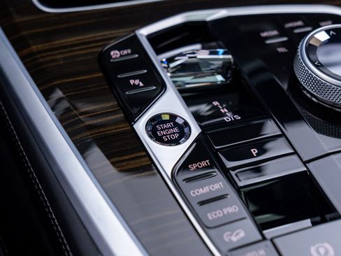 Certified 2024 BMW X5 xDrive40i w/ Executive Package image 21