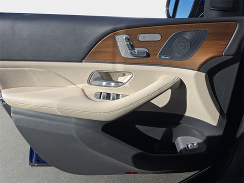 Used 2020 Mercedes-Benz GLE 350 4MATIC image 30