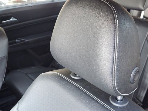 Used 2021 Volkswagen Atlas SE image 10