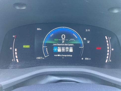 Used 2026 Toyota Camry LE w/ Convenience Package image 10