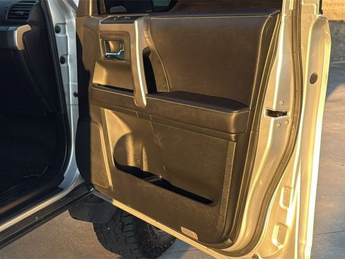 Used 2022 Toyota 4Runner SR5 image 30