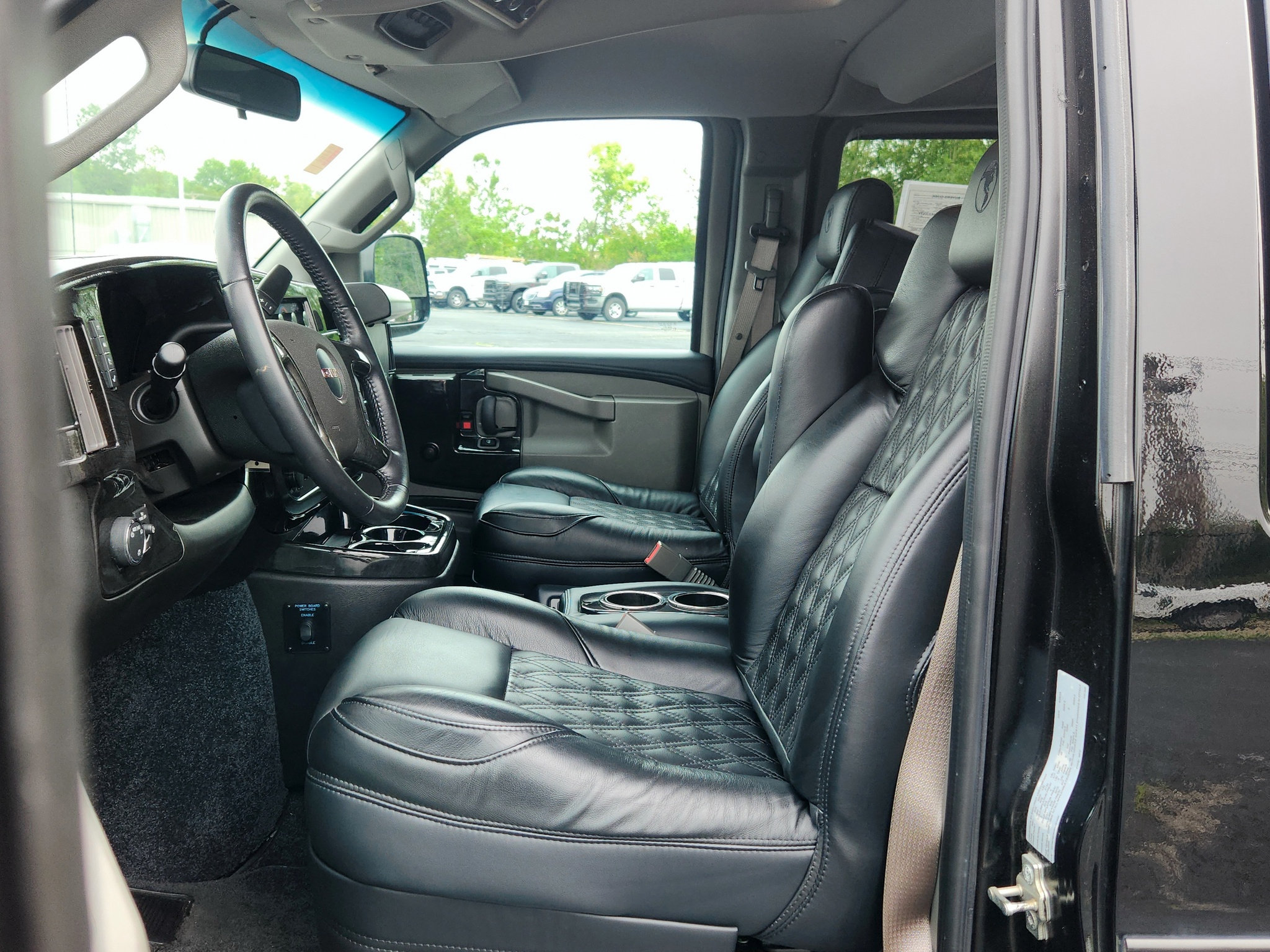 Used 2023 GMC Savana 2500 Extended RWD image 27