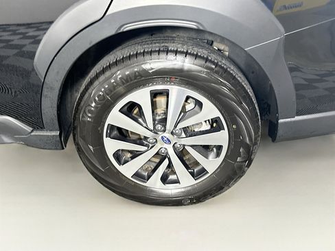 Used 2025 Subaru Outback Premium image 11