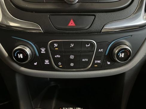 Used 2020 Chevrolet Equinox Premier image 19