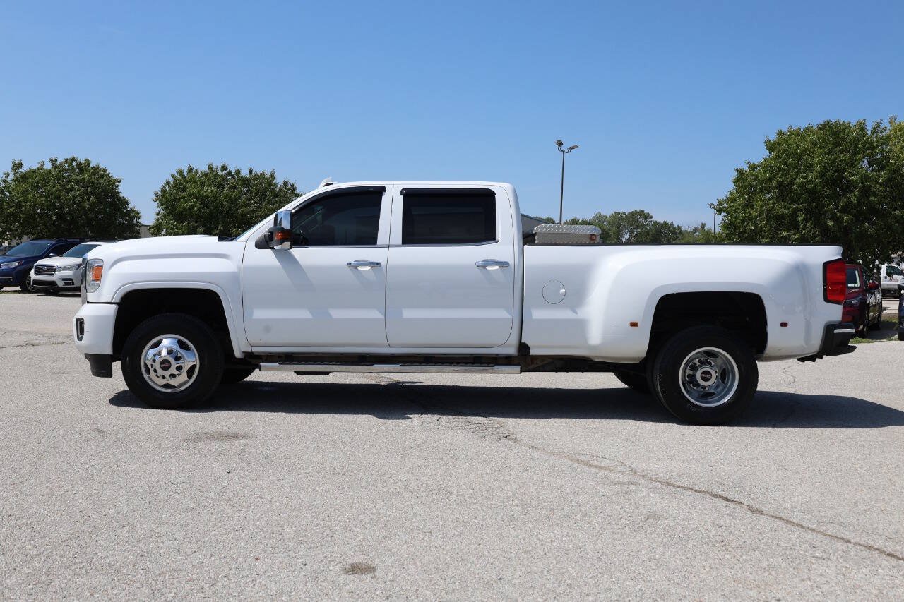 Used 2019 GMC Sierra 3500 Denali AWD/4WD image 8