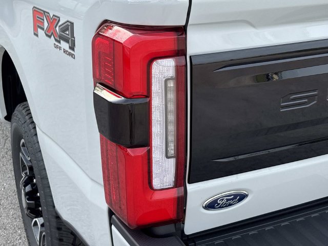 New 2026 Ford F250 Platinum w/ FX4 Off-Road Package AWD/4WD image 12