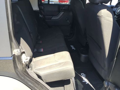 Used 2017 Jeep Wrangler Unlimited Sport w/ Connectivity Group AWD/4WD image 20