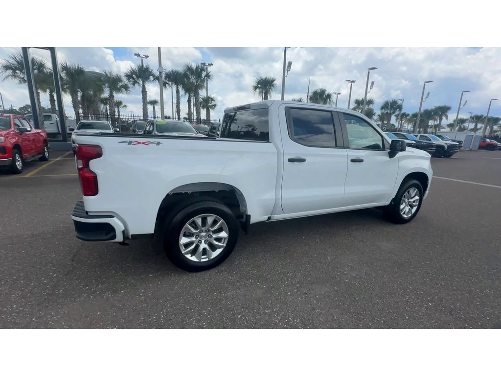 Used 2024 Chevrolet Silverado 1500 Custom AWD/4WD image 2
