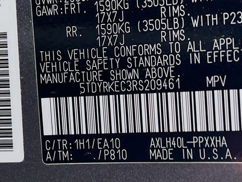 Certified 2024 Toyota Sienna XLE FWD image 29