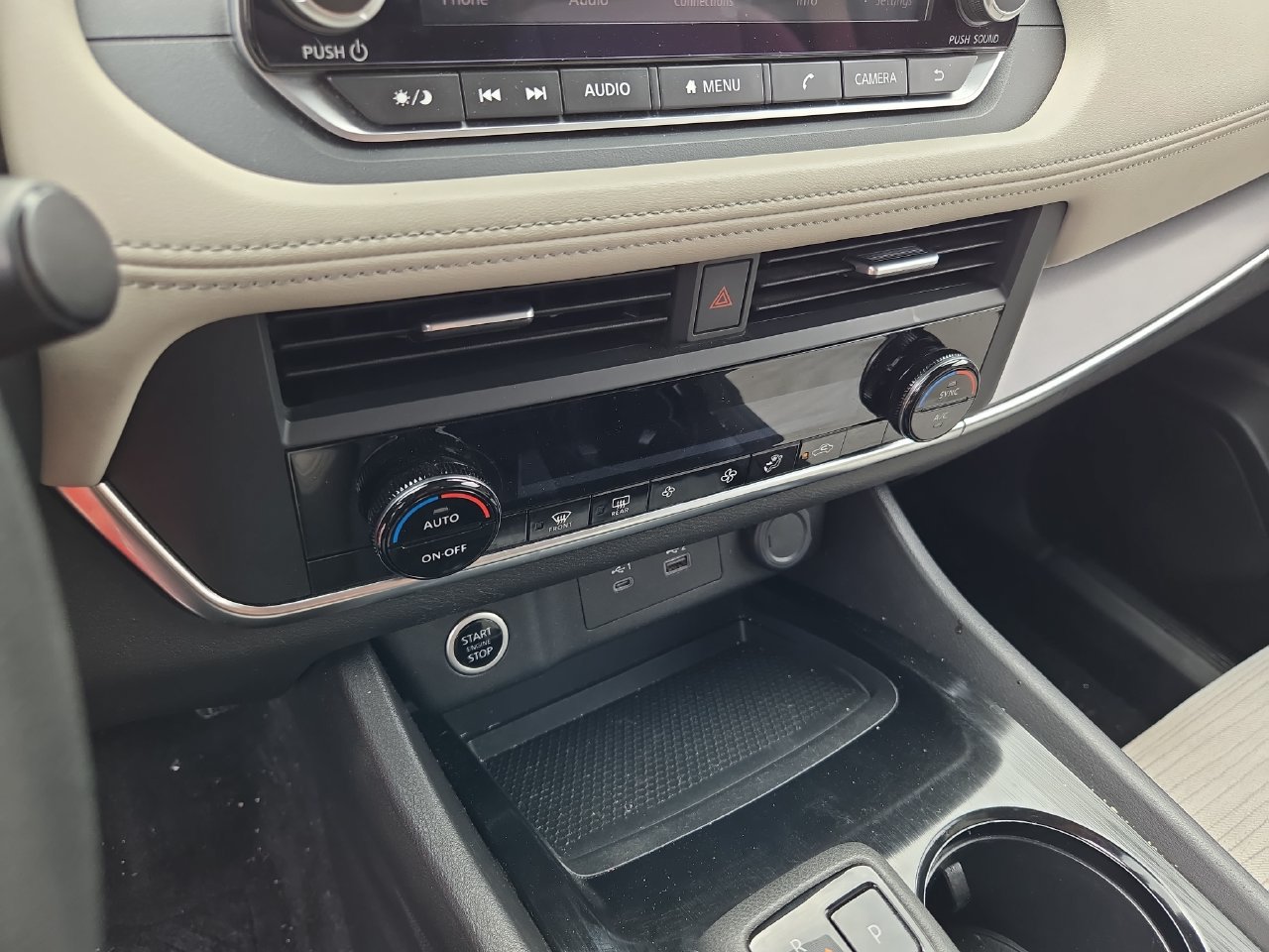 Used 2023 Nissan Rogue SV AWD/4WD image 19