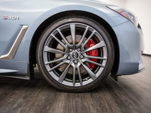 Used 2017 INFINITI Q60 Red Sport 400 image 40