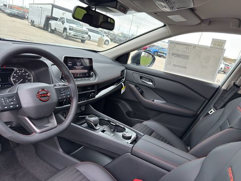 New 2026 Nissan Rogue SV AWD/4WD image 24